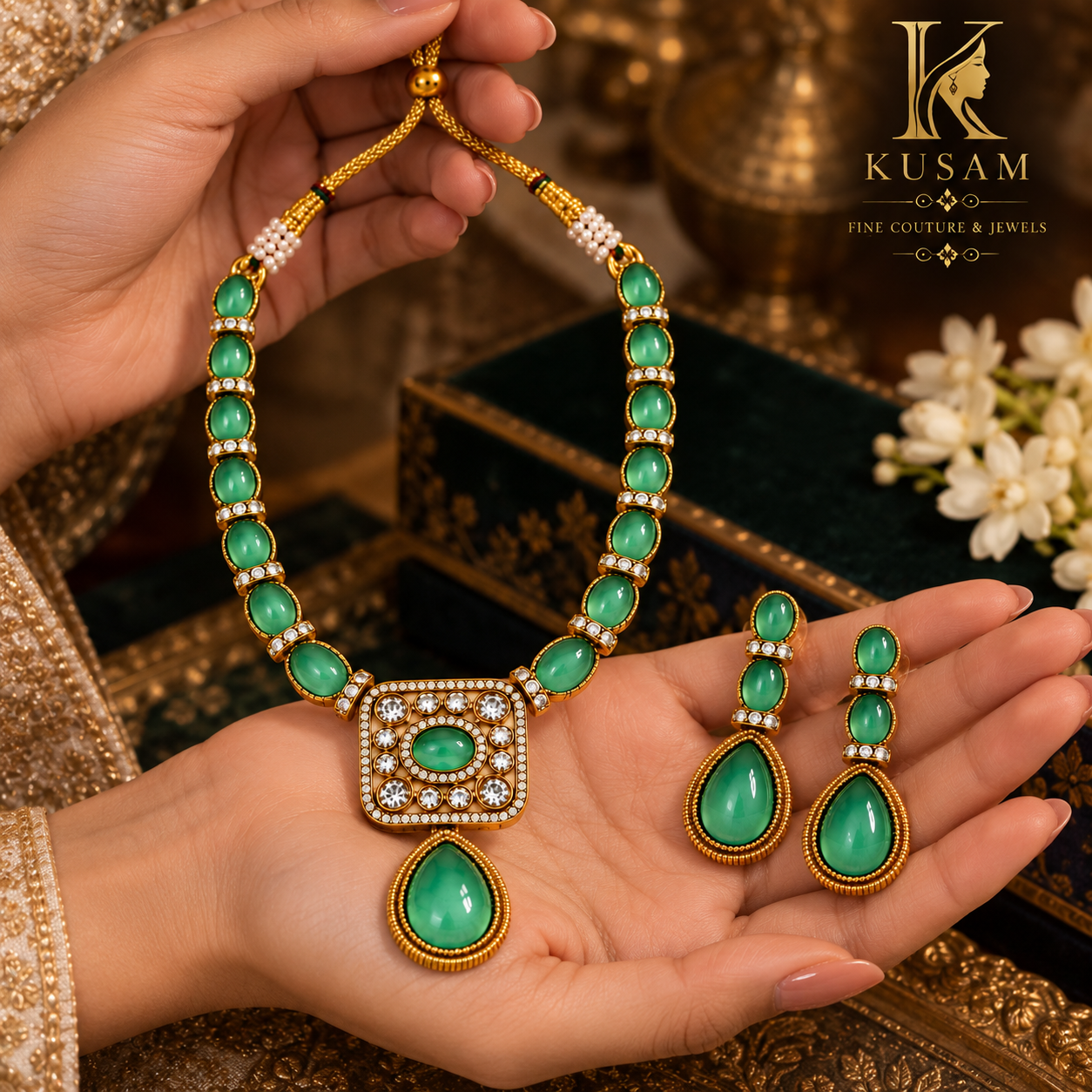 Emerald Teardrop Necklace Set thumbnail 4